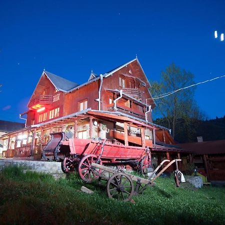 Pension Lucia Bucovina Hotel Вама Екстериор снимка