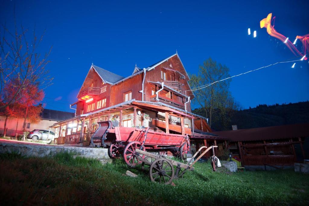 Pension Lucia Bucovina Hotel Вама Екстериор снимка
